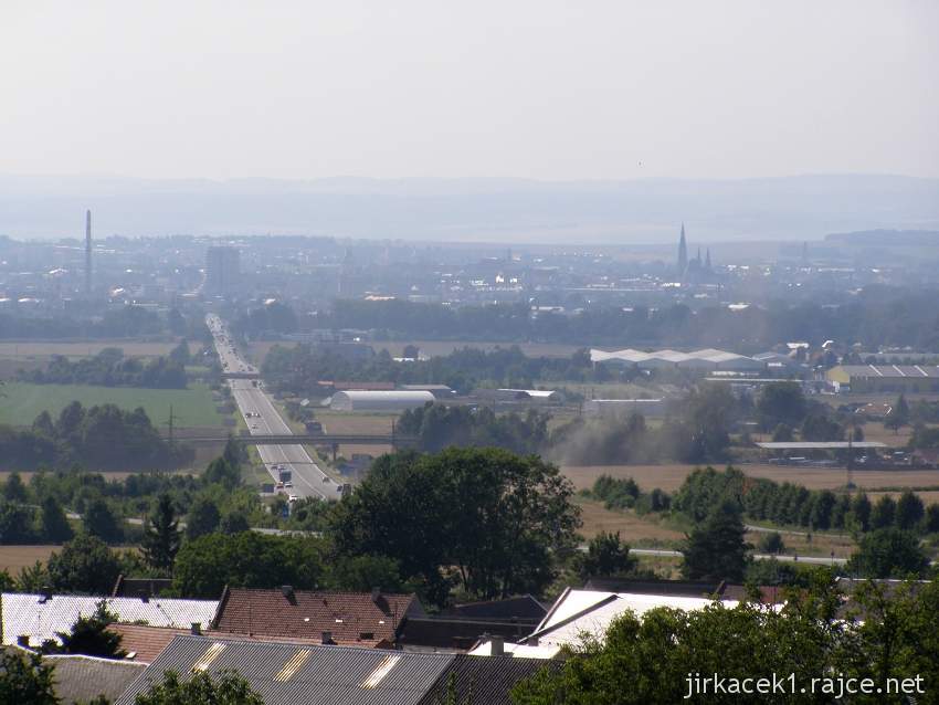 Přáslavice - rozhledna Božka - výhled na Olomouc