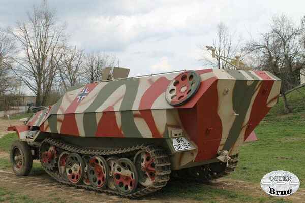 Poled na záď Sd.Kfz.251/1 Ausf. D