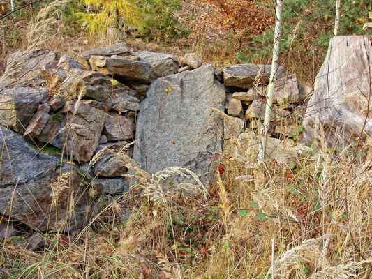 pamětní kámen Na dukátech o nalezení pražských grošů